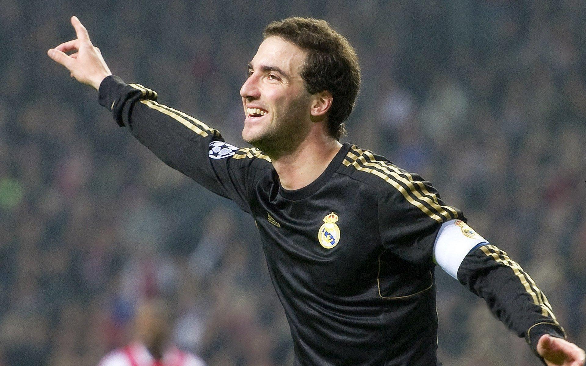 现在球场求婚的套路都这么多了吗?猝不及防啊