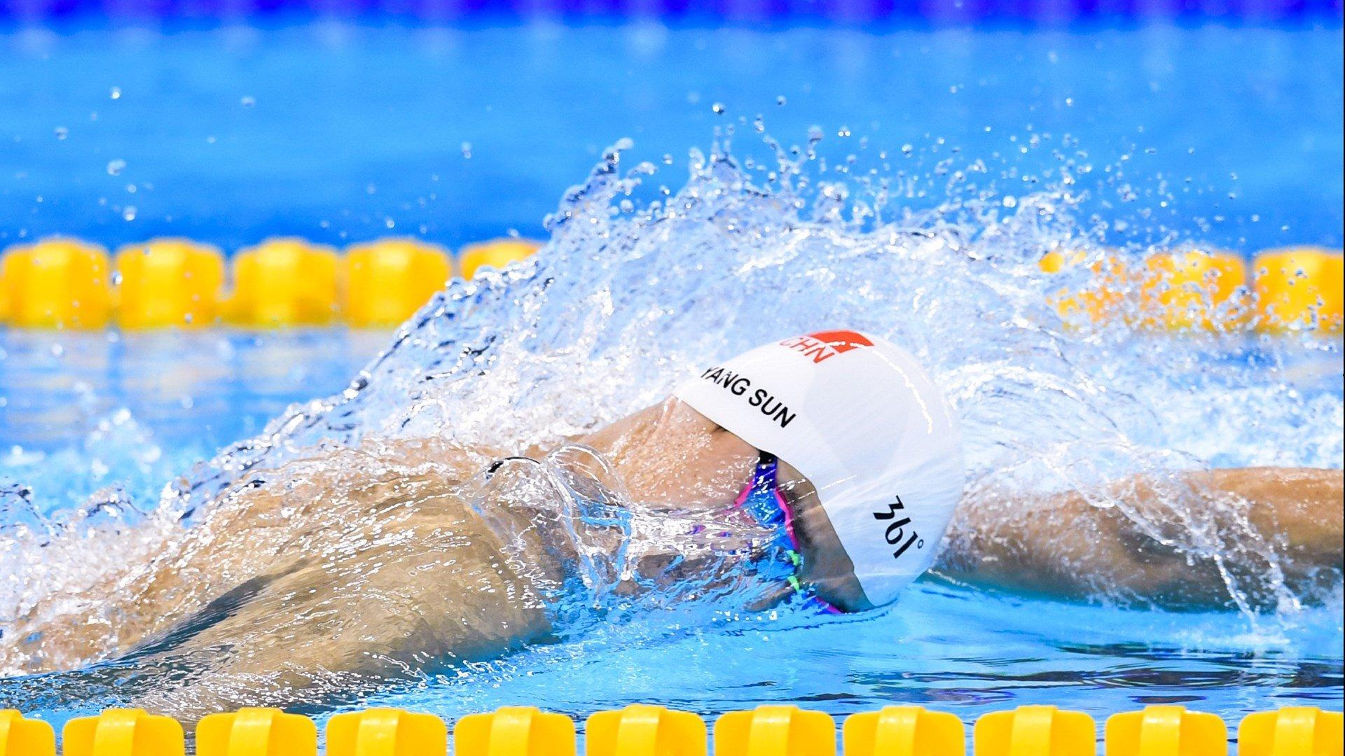 中超爆冷！徐新染红布鲁诺一锤定音，武汉长江客场力克上海海港